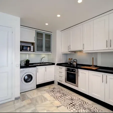 Apartment Center New And Luxurious On The 627